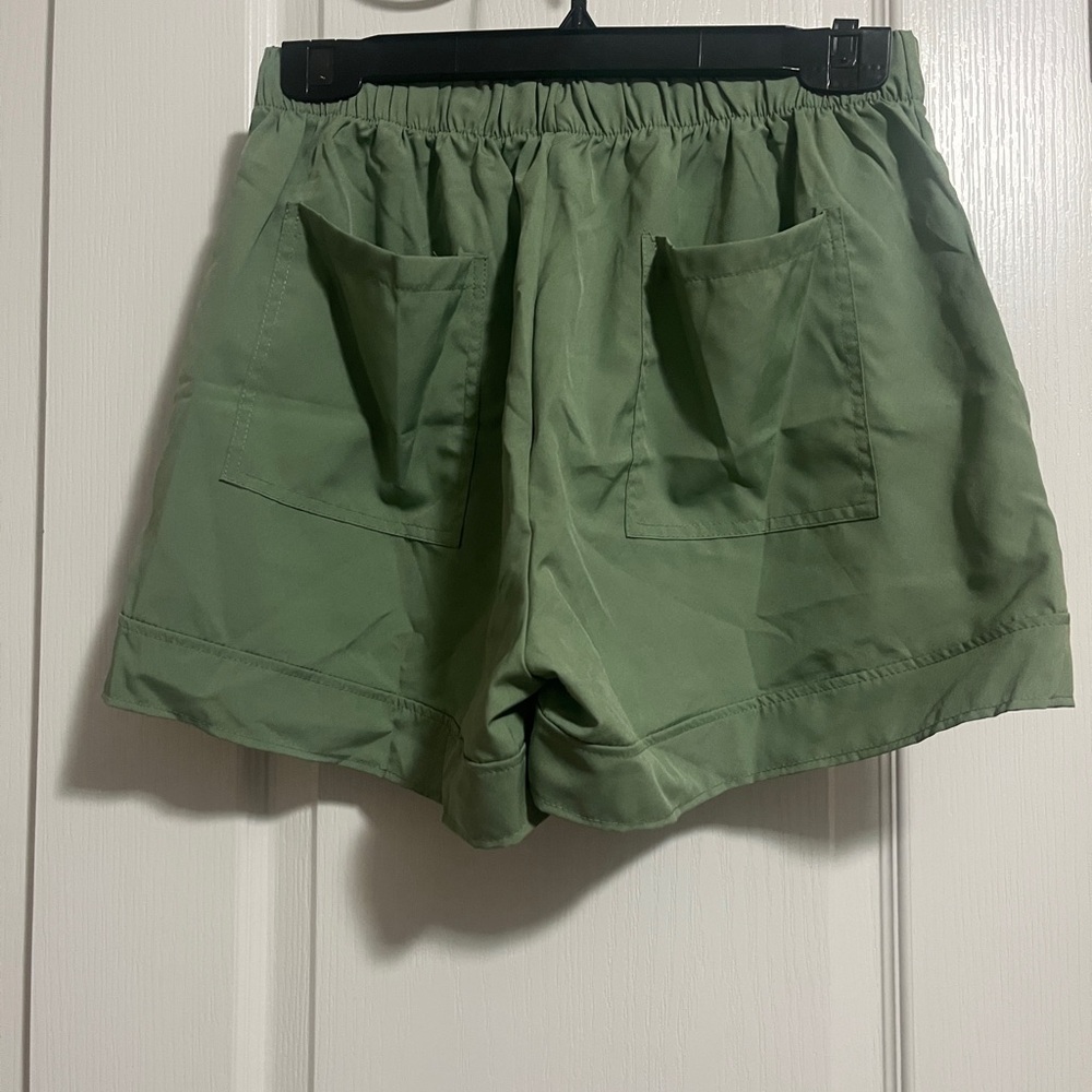 Green Casual Shorts - Picture 3 of 9